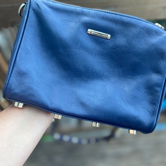 Rebecca Minkoff navy and gold cross body bag - Picture 3 of 8